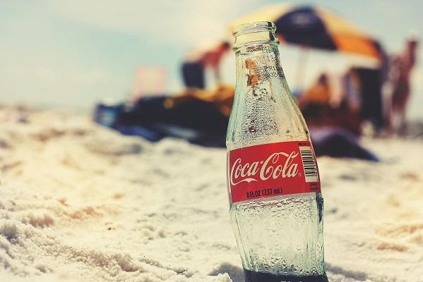 4 Essential Reasons you NEED Your Logo On Your Invoices